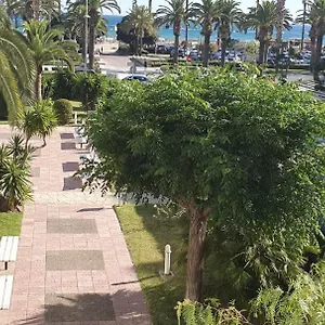 encantadora-vivienda-en-el-paseo-martimo-de-salou.top-hotels-tarragona.com/